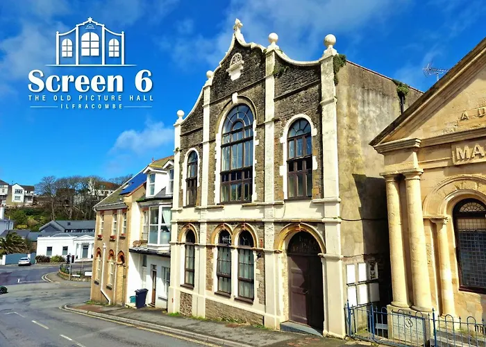 4 Bedroom \'Screen6\' By Tunnels Beaches In A Historic Building
