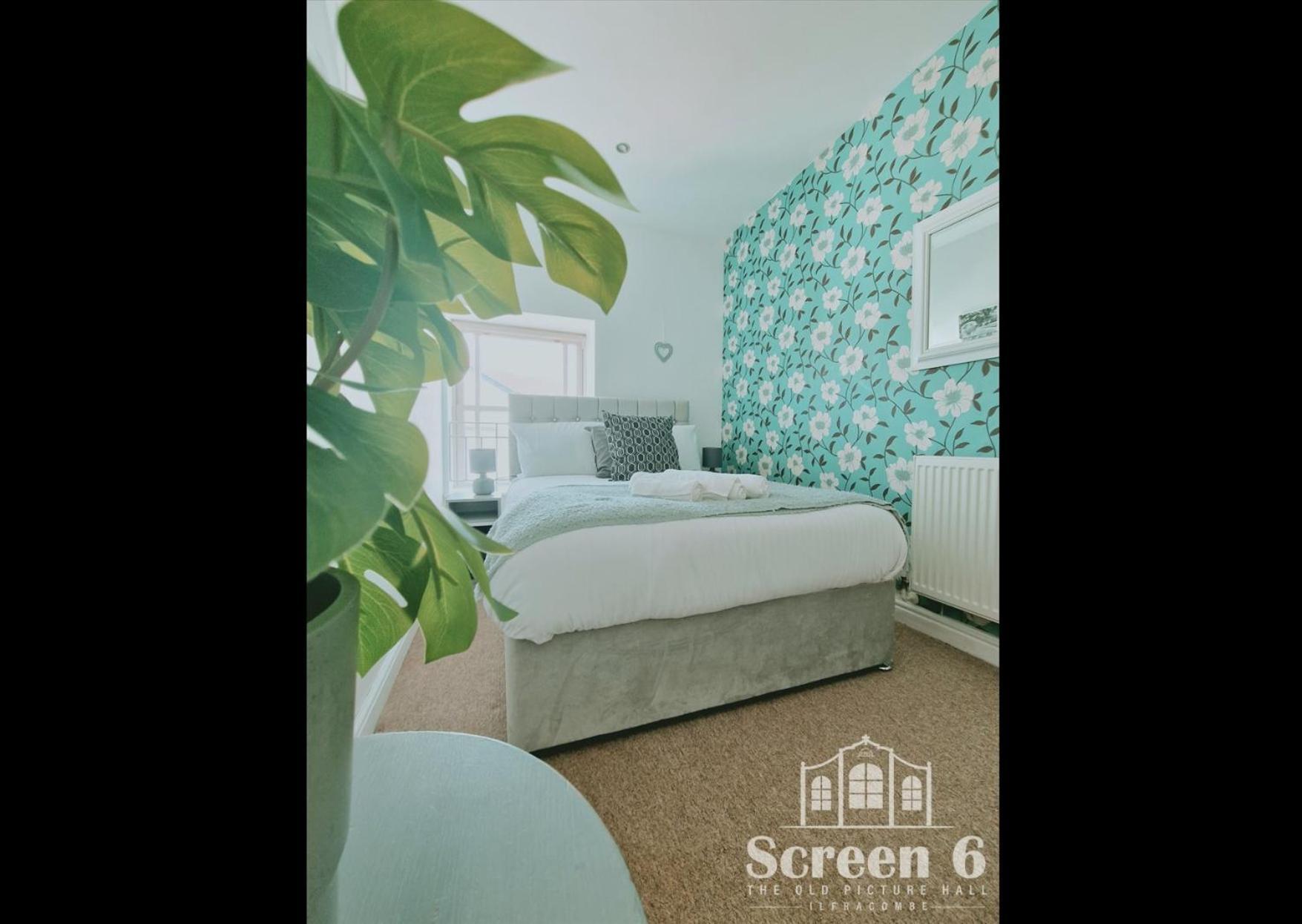 Apartment 4 Bedroom 'screen6' By Tunnels Beaches In A Historic Building